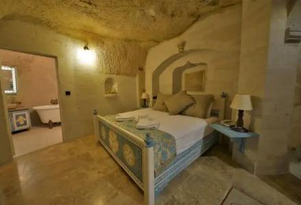 Caftan Cave Suites - 215