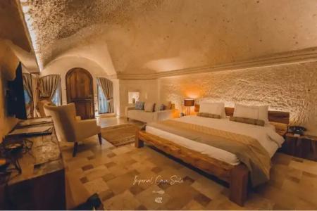 Nino Cave Suites - 168