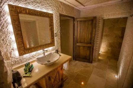 Nino Cave Suites - 144