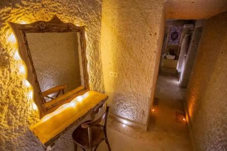 Nino Cave Suites - 143