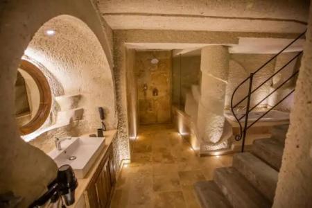 Nino Cave Suites - 109