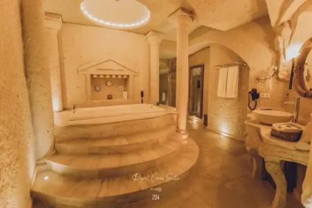 Nino Cave Suites - 180