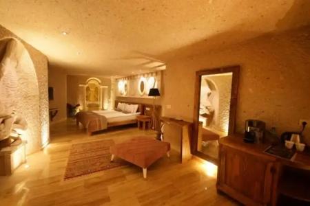 Nino Cave Suites - 110