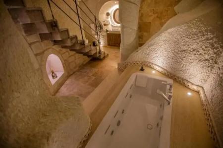 Nino Cave Suites - 106