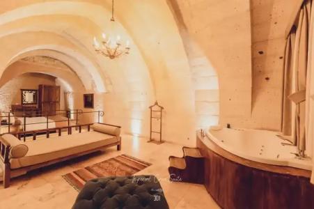 Nino Cave Suites - 196