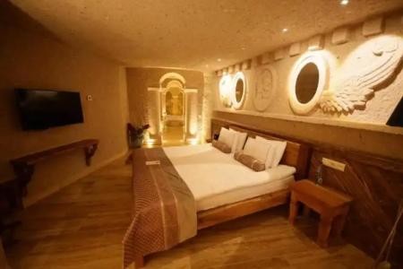 Nino Cave Suites - 120