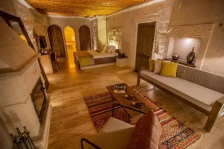 Nino Cave Suites - 163