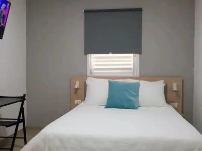 Airport Guest House - 39