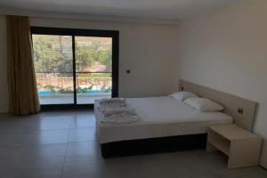 Rana Otel, Izmir