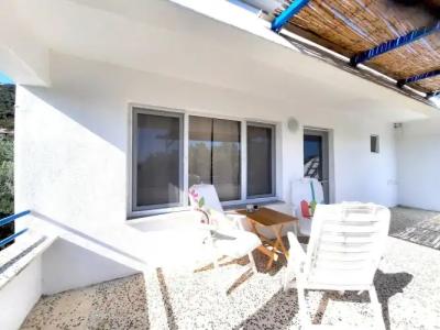 ada-art guesthouse design rooms next to beach - 32