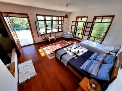 ada-art guesthouse design rooms next to beach - 61