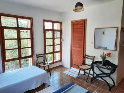 ada-art guesthouse design rooms next to beach - 57