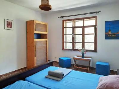 ada-art guesthouse design rooms next to beach - 78