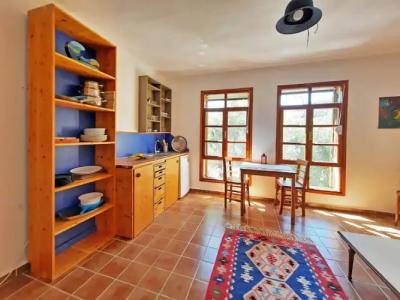 ada-art guesthouse design rooms next to beach - 73