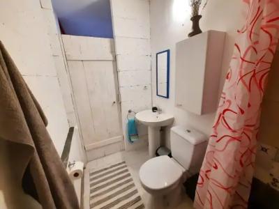 ada-art guesthouse design rooms next to beach - 8