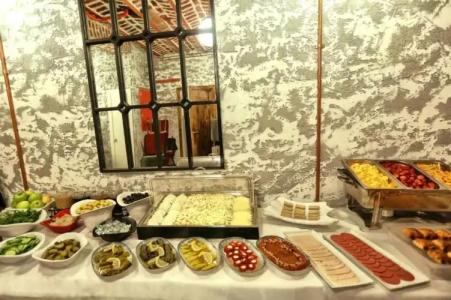 Royal Tophane - 12