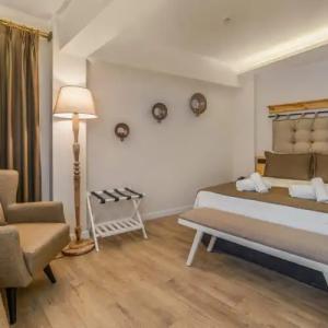 Ece Marina Suit - 129