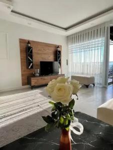 ONLY ONE Suites & Residences - 24