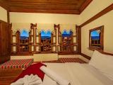 Standard Triple room with city view