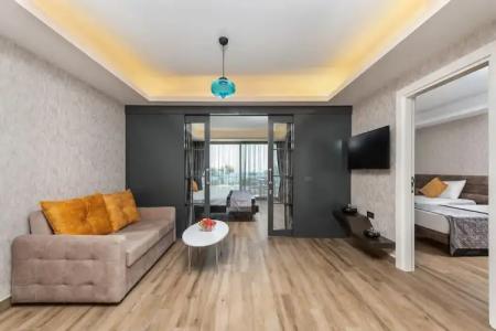 Elite Luxury Suite & Spa - 110