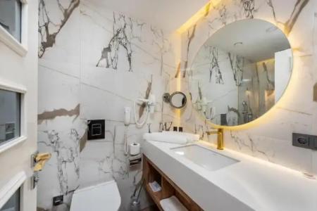 Elite Luxury Suite & Spa - 104