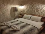 Sancak Cave room