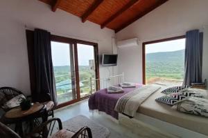 Delice Doga Evi, Foca