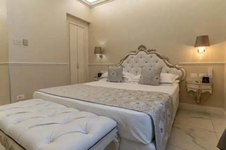 The Moon Boutique & Spa - 9
