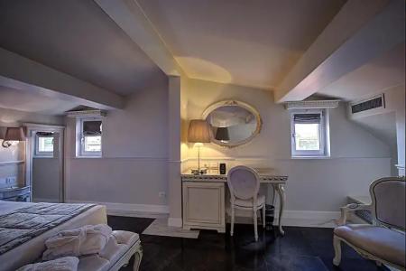The Moon Boutique & Spa - 40
