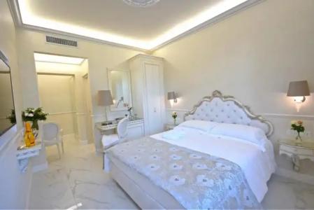 The Moon Boutique & Spa - 38