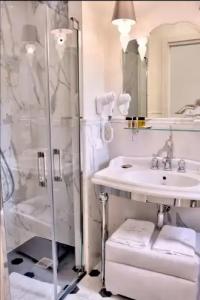 The Moon Boutique & Spa - 45