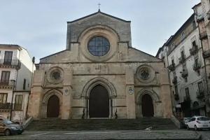 "7 SORELLE B&B" camere in pieno centro citta con bagno privato, FREE HIGH SPEED WI-FI, NETFLIX, Cosenza
