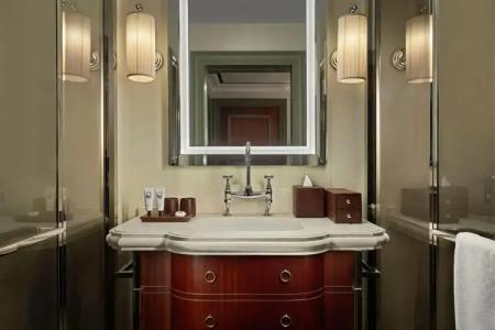 Maxwell Reserve Singapore, Autograph Collection - 24