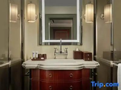 Maxwell Reserve Singapore, Autograph Collection - 51