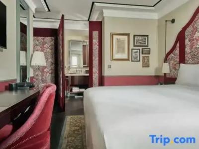 Maxwell Reserve Singapore, Autograph Collection - 49