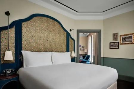 Maxwell Reserve Singapore, Autograph Collection - 62