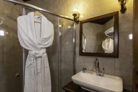 Lord of Cappadocia - 42