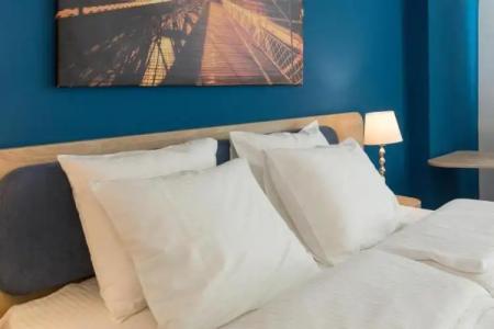 Premium Crown Suites - 99