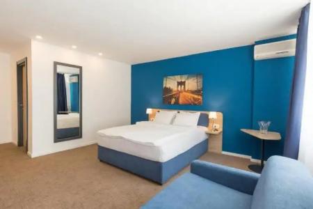 Premium Crown Suites - 106