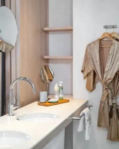 The King Jason Protaras - Designed for Adults - 7