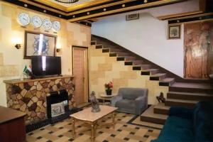 Castle Hotel, Cairo