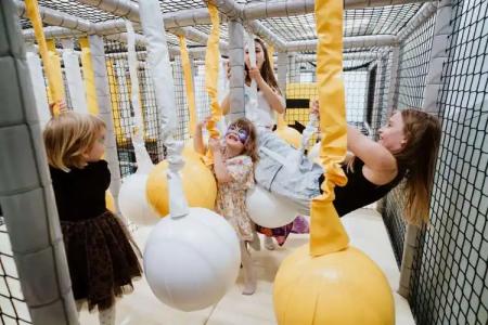 Radisson Blu & Residences - 36