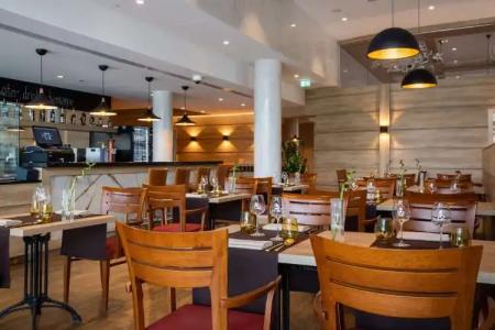 Radisson Blu & Residences - 30