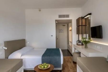 Louis Phaethon Beach - 105