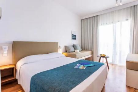 Louis Phaethon Beach - 102