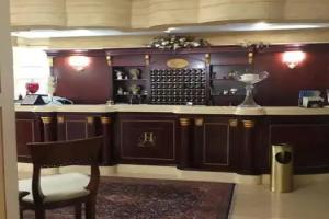 Hotel La Brace, Castella