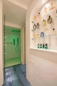 Grotta Palazzese - 11