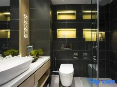 Queenco & Casino - 137