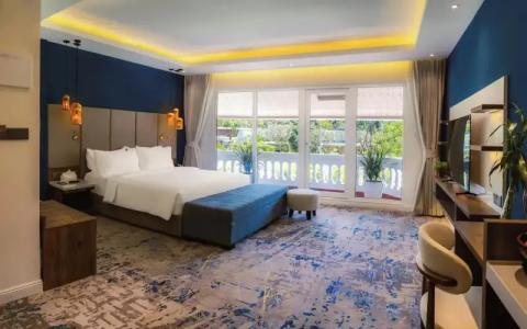 Queenco & Casino - 127