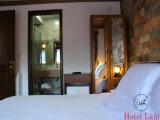 Deluxe Double Room (2 Adults + 1 Child)